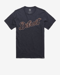 DETROIT TIGERS GRIT WORDMARK '47 SCRUM TEE